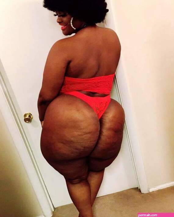 Ebony Mz Booty