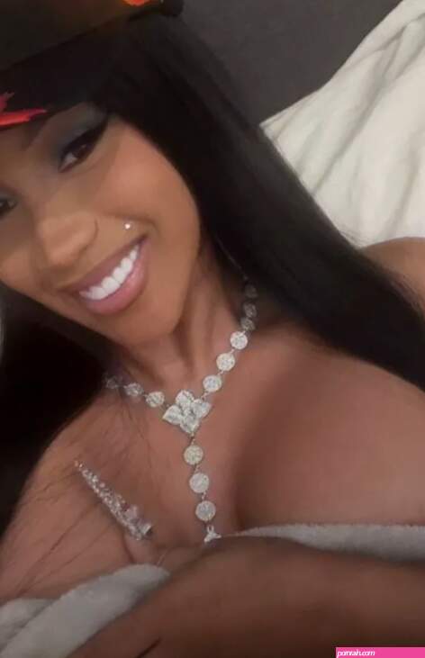 Cardi B Nude OnlyFans Leak Picture jF2QYbc3zn
