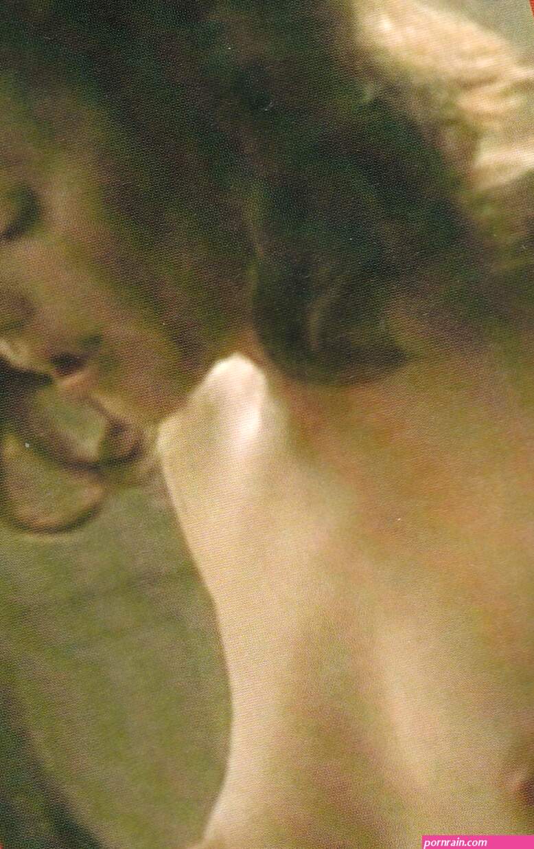 Julianne Moore Nude Pictures. Rating 6.4610