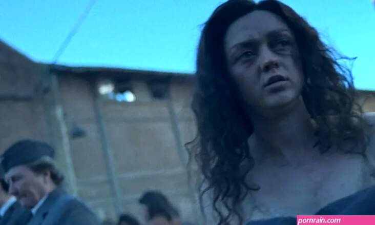 Maisie Williams nude side boob scenes in TV Show The New Look 2024 s1e1-3