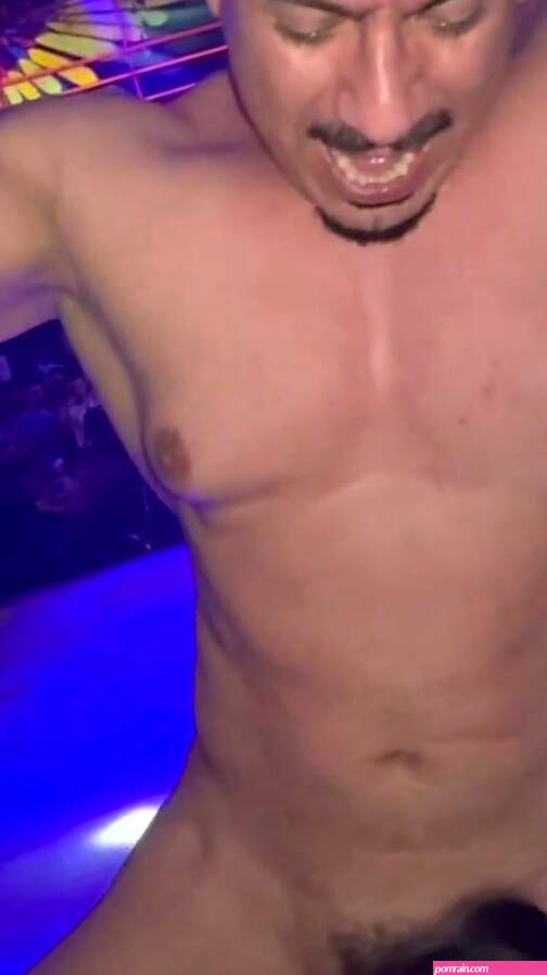 Strippers: Male stripper full naked and hard