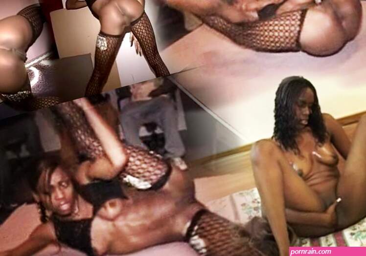 Nude flexible strippers in wild hardcore action