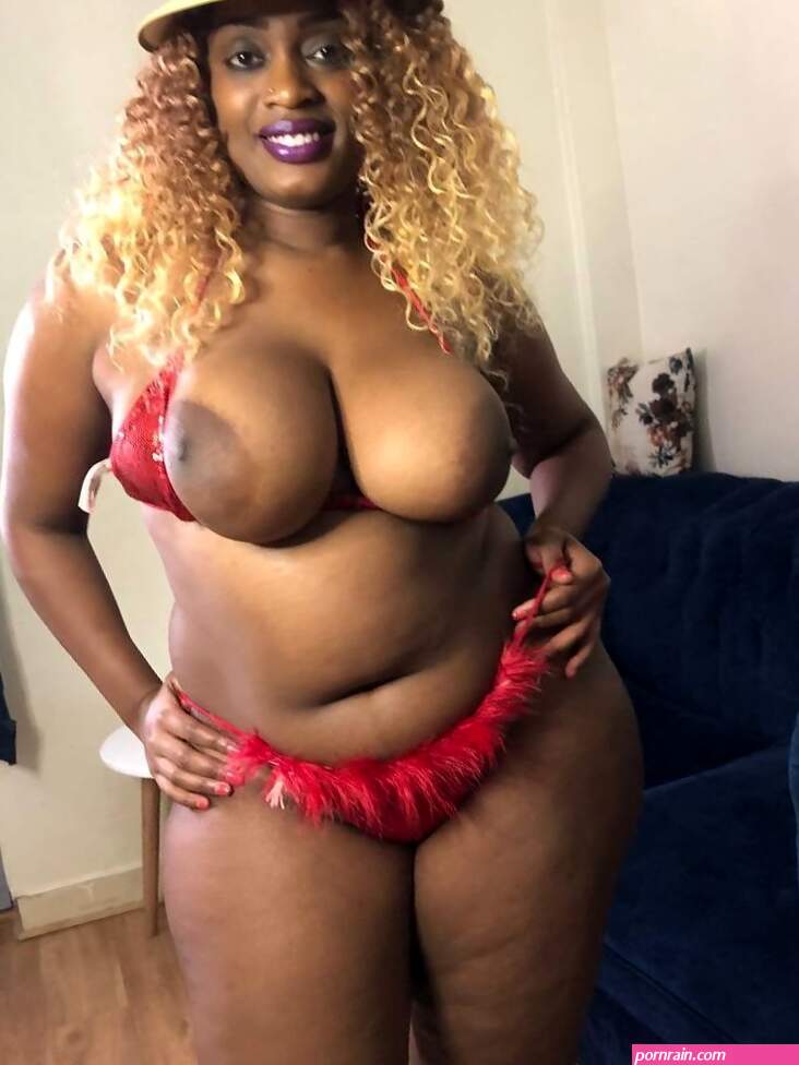 Thick black milf still got it