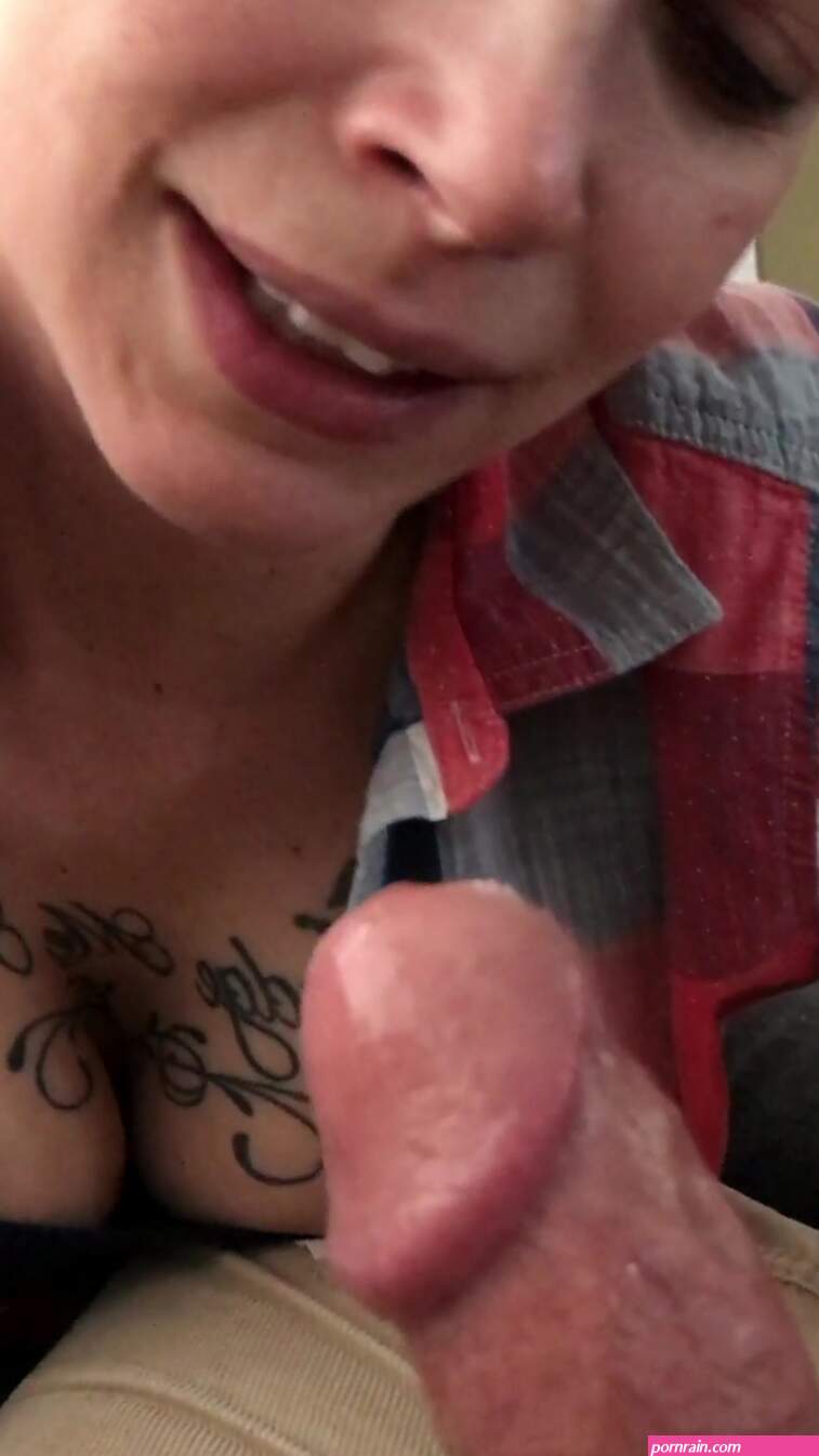 Hot Closeup BJ From Hot Single Mom