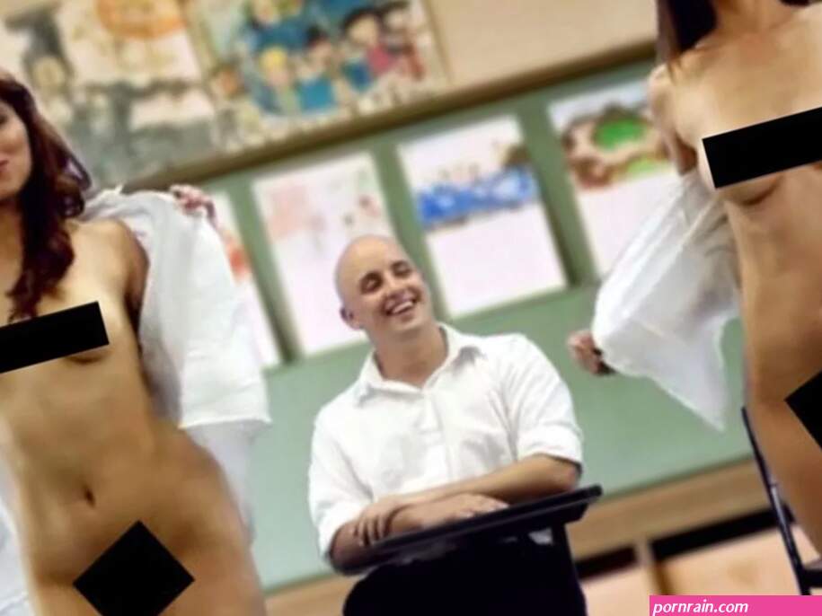 ADULT CONTENT: Naked teachers leading lessons in bizarre educational show