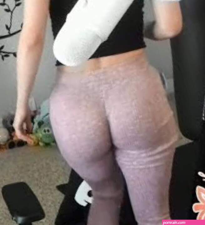 Pokimane Nude Twitch Streamer Leaked!