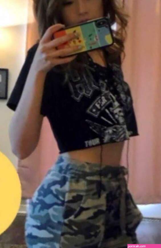 Pokimane Sex Tape Nudes Twitch Streamer leaked!
