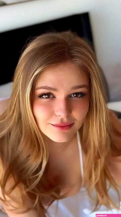Watch Sava Schultz Hottie sexy body
