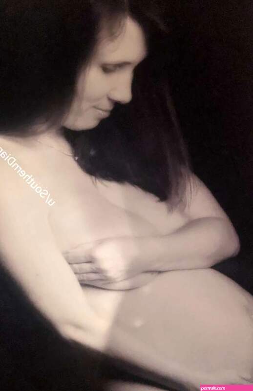 Diane MarieSouthern Charm on X: OddSignsOfPregnancy Strong desire to take nude photos when you know it is your last pregnancy.