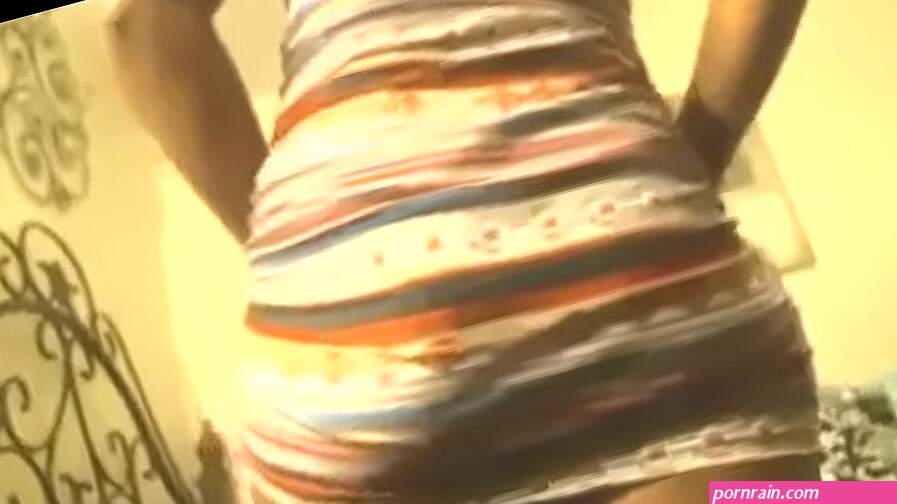 Up Skirt Pukunya Tight Show Off