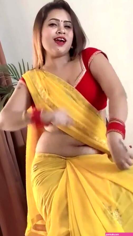 Non Nude Garam Belly Mast Bhabhi