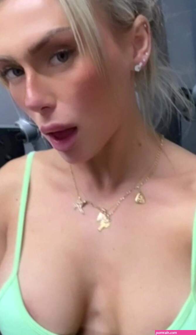 Watch online Fallon aka Fallonlovexo OnlyFans