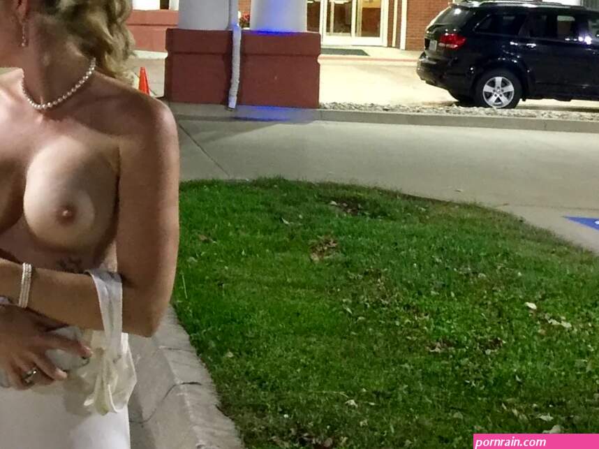 Older Boob Flash Datawav 28512