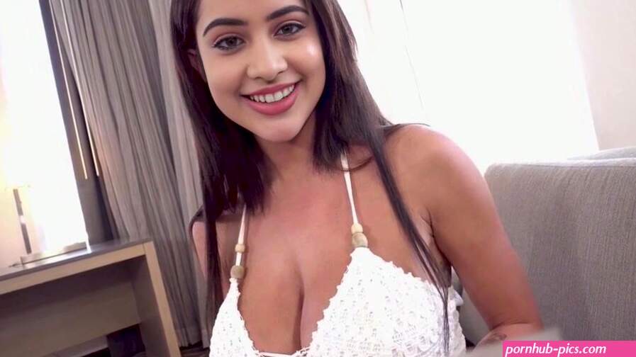 Wonderful nude influencer with sexy big tits Pandesia World
