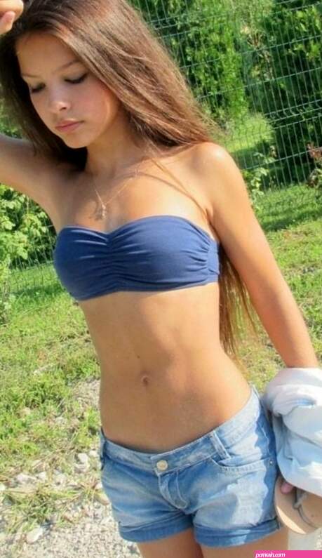 Pic. Hot Teen Rape Spicy Wallking Photo Teens 156465B