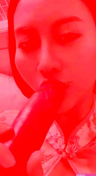 Pongkyubi1995 Horny Asian Fucks Herself After Sucking It Onlyfans Video