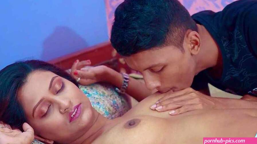 MILF And Cum In Mouth Sudipa Bhabhi Apne Chote Devar Ko Sex Karna Sikhate Hai Hard Fuck Video