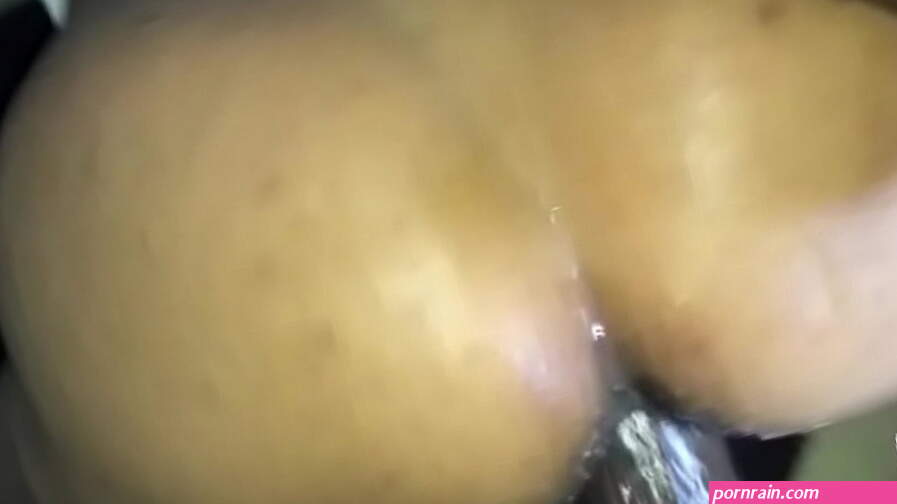 BIG MUMMY CREAMY PUSSY