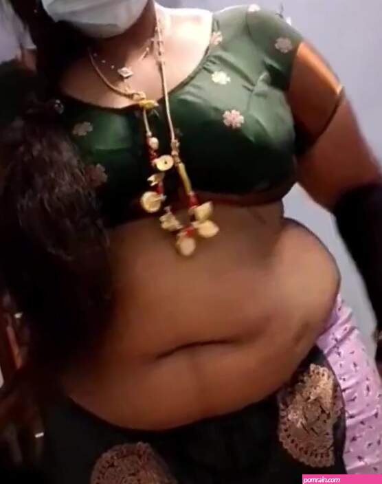 Tamil aunty saree