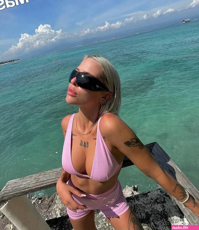 A. Wonderland Alice Copeland a.wonderland alicecopeland Nude Leaks OnlyFans