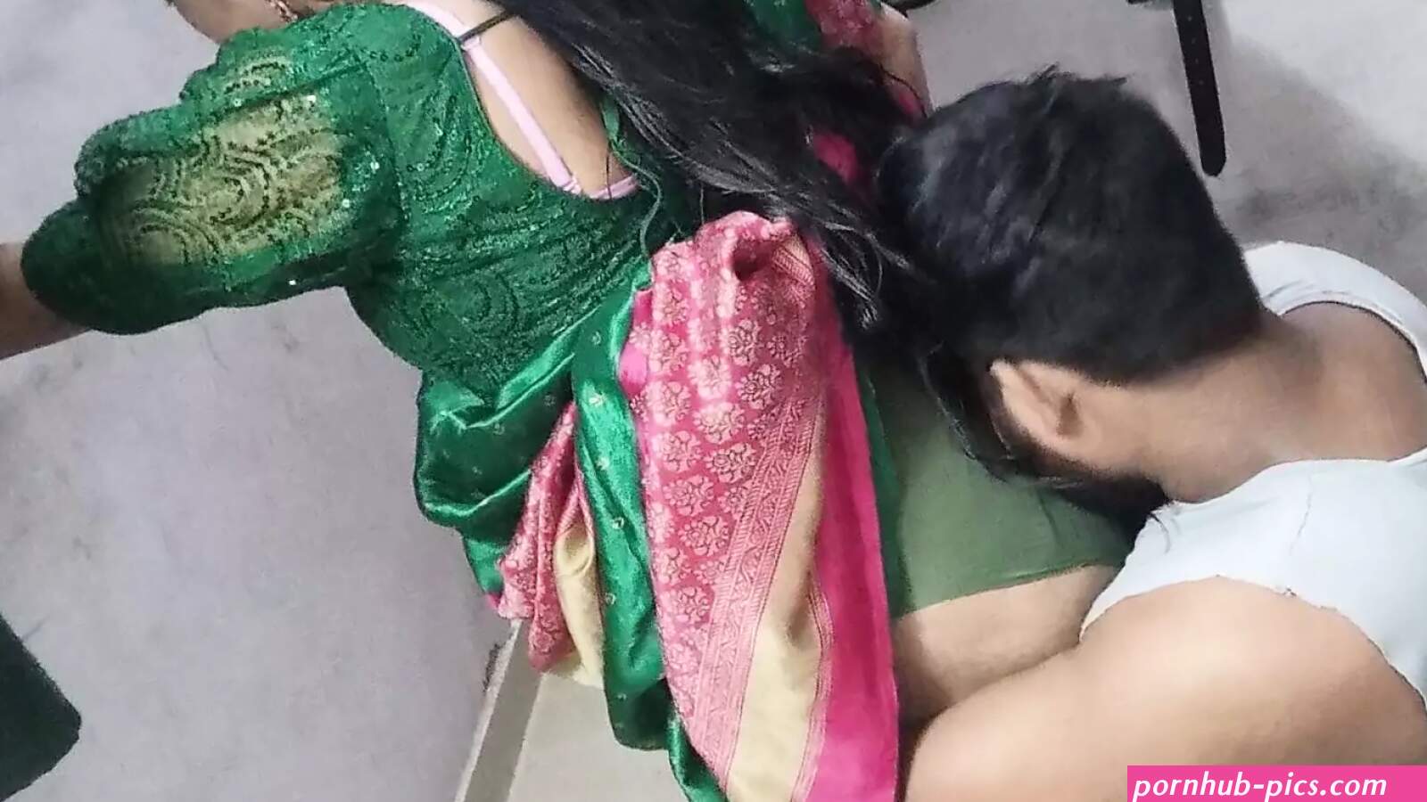 Indian Desi Aishwarya Bhabhi Ki Saari Utha Ke Mast Chudai Kar Panty Pe Sara Maal Nikal Diya. Hugh Kunshot on Her Panties.