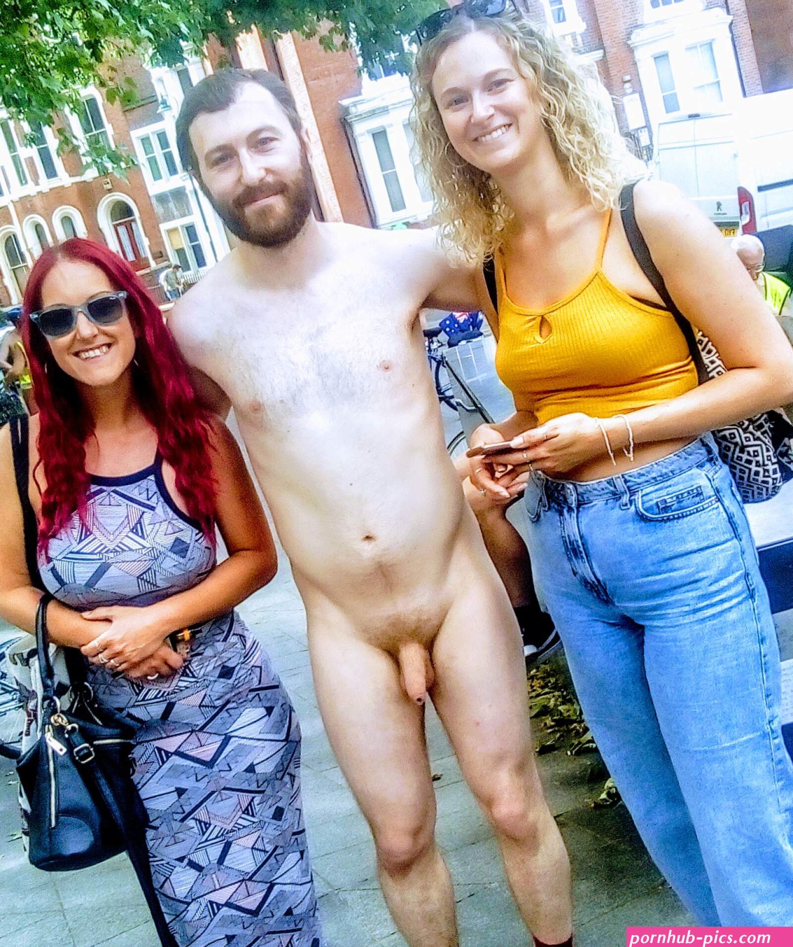File:Nottingham CFNM public nude male.jpg