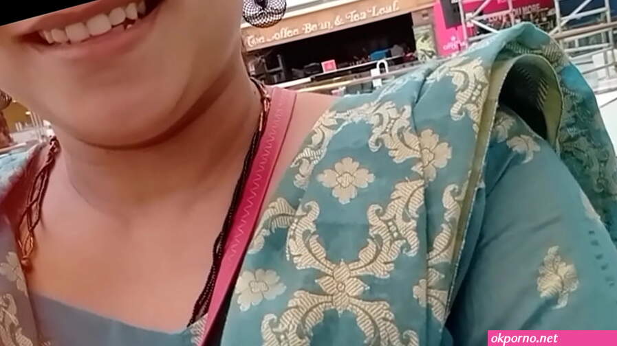 Ind toilet: Desi aunty