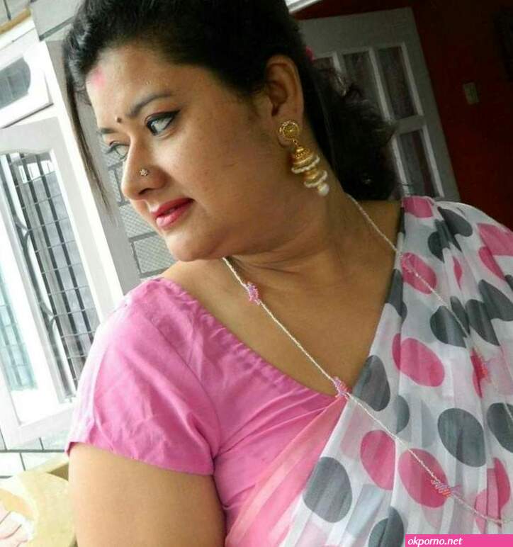 nepali aunty sex boobs photos