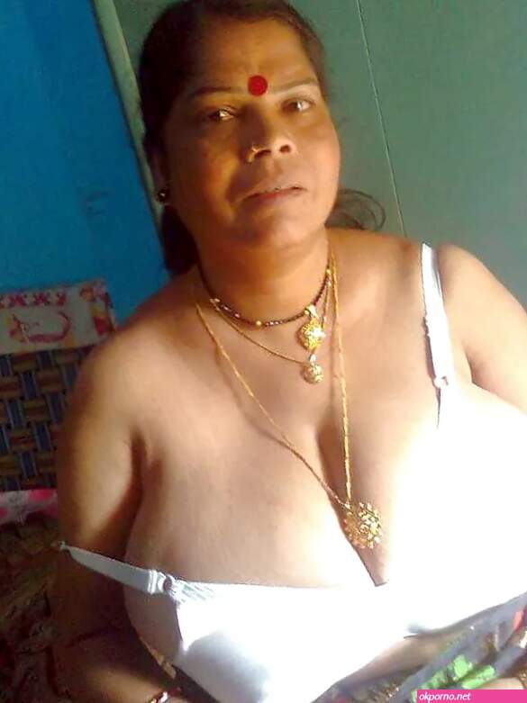 nepali aunty sex boobs photos