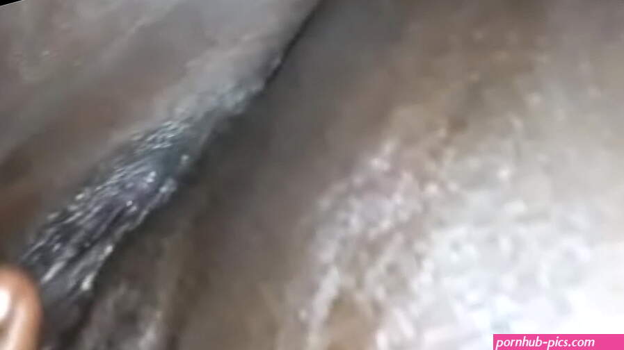 Threesome Ipi Nzuri? Wanaume Wawili Mwanamke Mmoja au Ile ya Wanawake Wawili Mwanaume Mmoja? Binafsi Ningependa Kutest Zali ya Vijana Wawili Nione Itakuwaje...Ha Ha Haaaa !!!