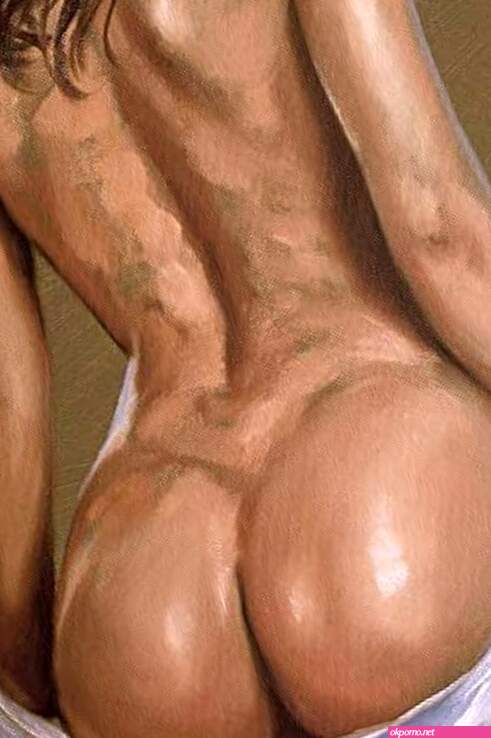 Las mujeres desnudas jugaron al hockey en el estadio su enfoque slo en el juego