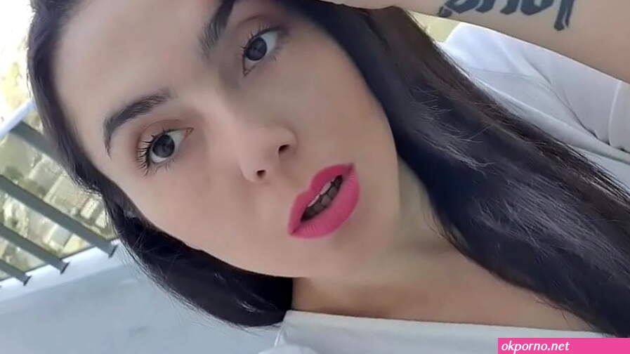 Mimi ficando pelada no mirante