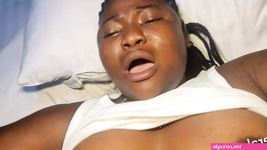 Sugar Mummy Fucked so Hard and Squirts: Nigerian Wet and Messy Porn