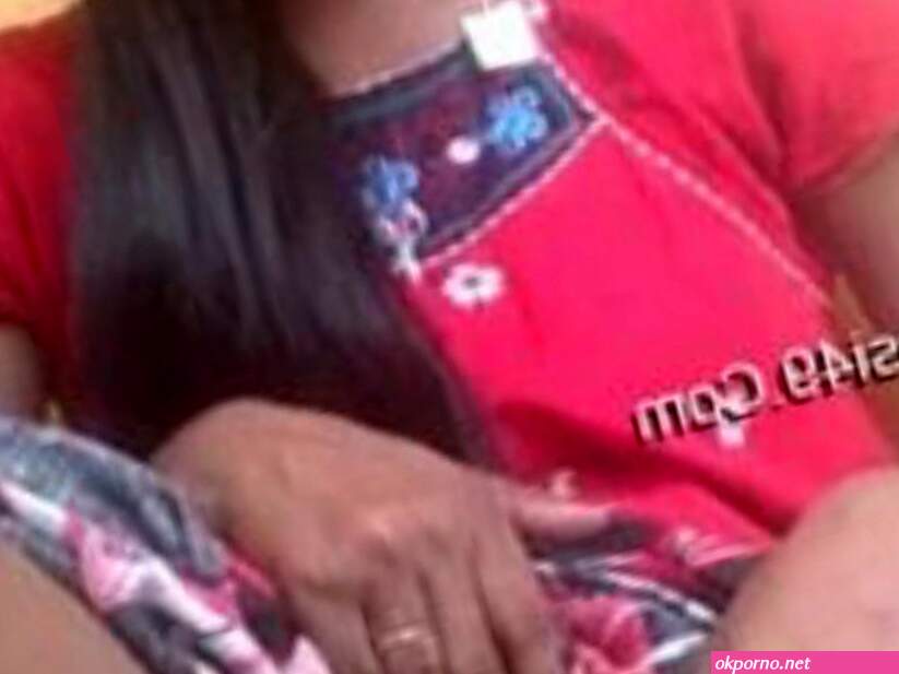 Beautiful dusky Tamil girl Kriti pounded hard by bf after blowjob