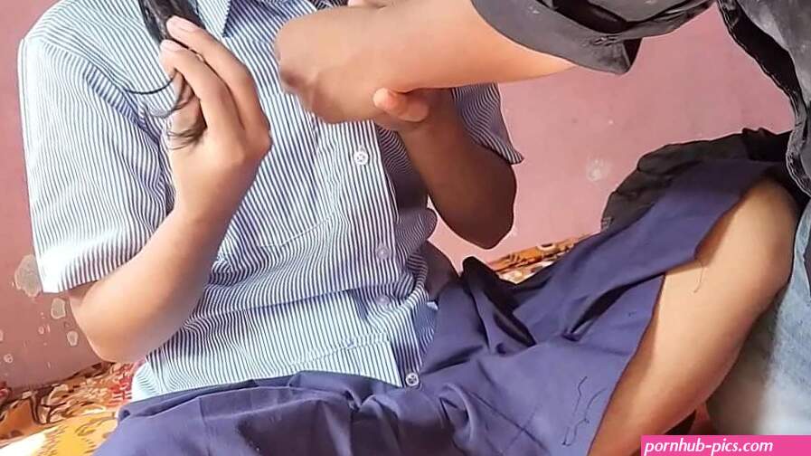 Virgin Indian girlfriend Smrithi pussy lubed and fucked by lover