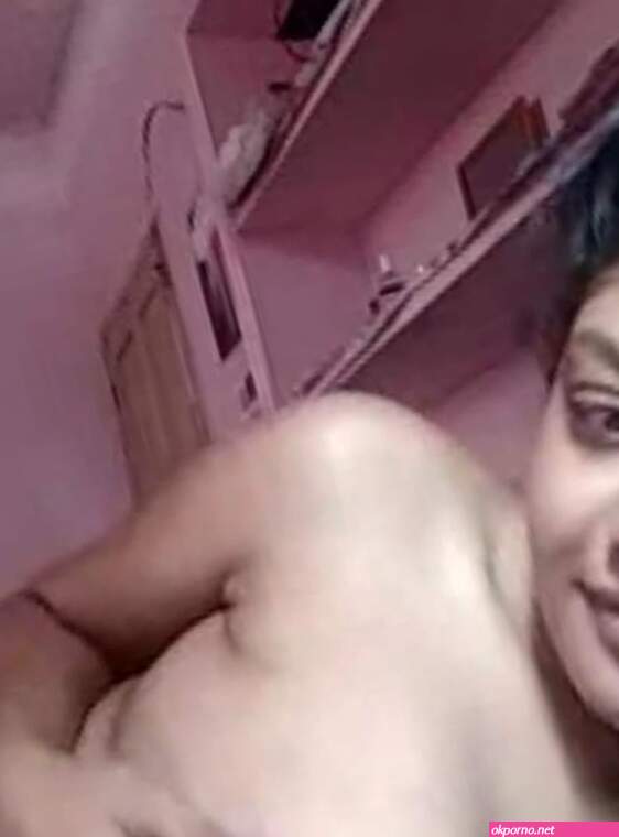 51 Desi wife nude pics NRI bhabhi Tulsi Patel sexy selfies