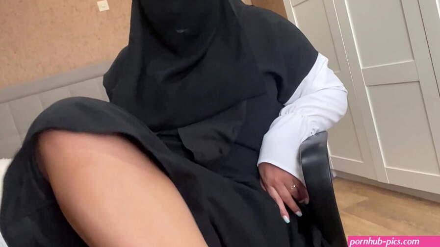 Hijab Girl Wet Pussy