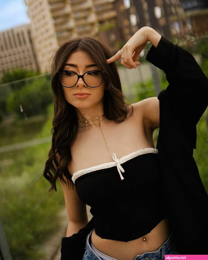 Helydia boobs