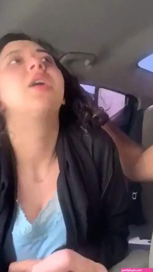 girls in bus leaked mms