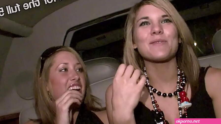 Picked Up These Two At A Bar They Show Me Their Pussies