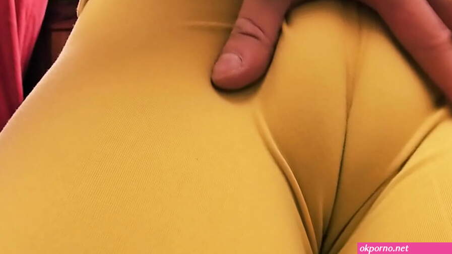 Busty Blonde Teen Exposing Giant Cameltoe Pussy In Yoga Pant