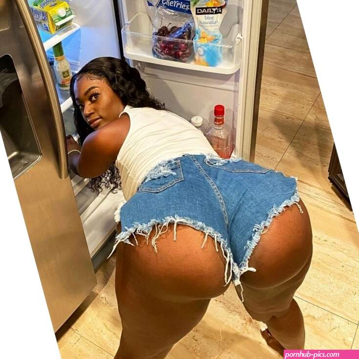 Threesome with sugar mummy