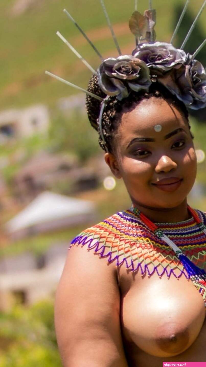 Zulu maidens show off their Boobs