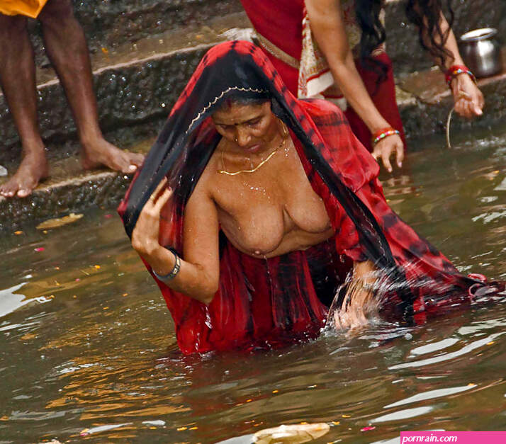 Indian Public Bath Porn Pictures XXX Photos Sex Images 1911785