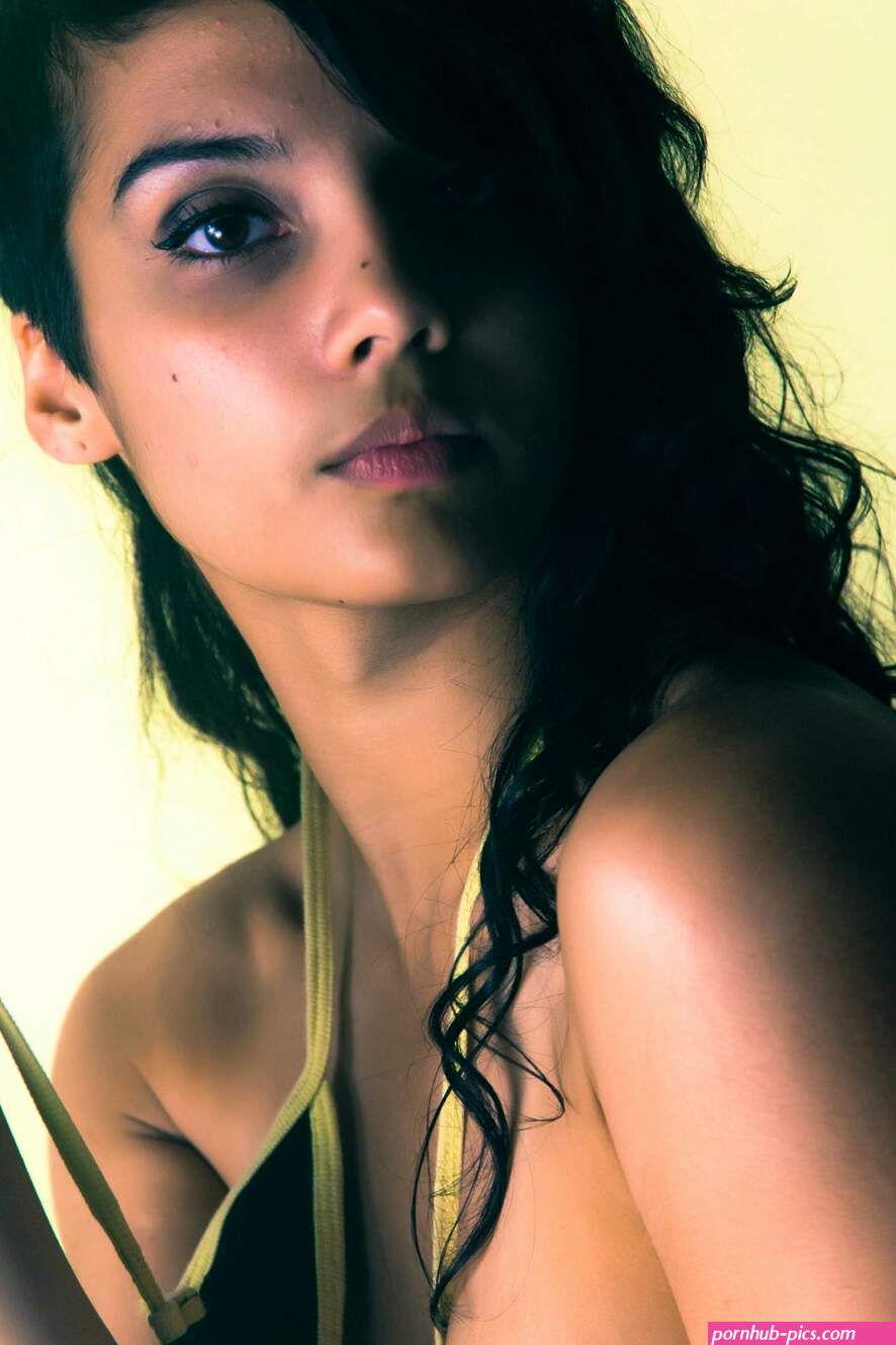 Indianbabeshanaya Shanaya Holiday Babe Summary Free Pics