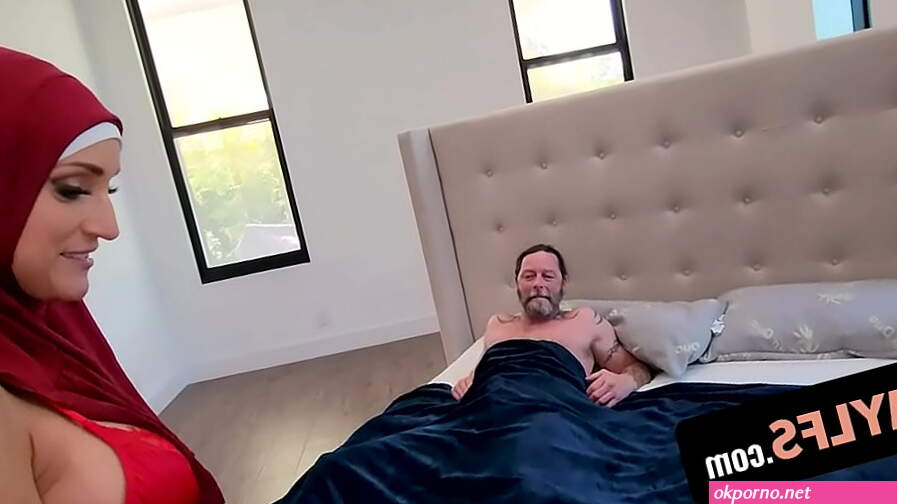 Wife In Hijab Saves Husband By Anal