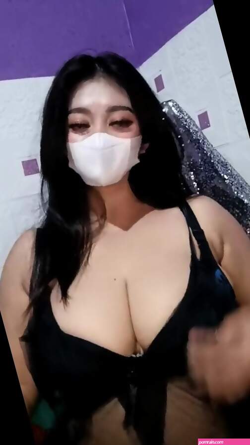 Big Tits Asian Livestream