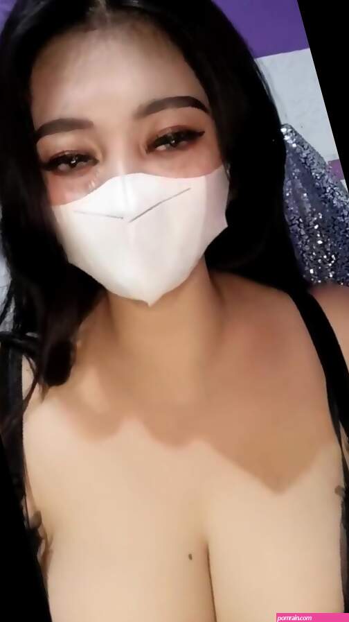 Big Tits Asian Livestream