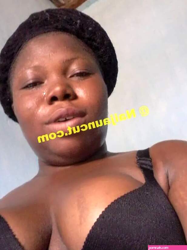 Naked Pictures Of Bukky Facebook Busty Girl Living in Togo