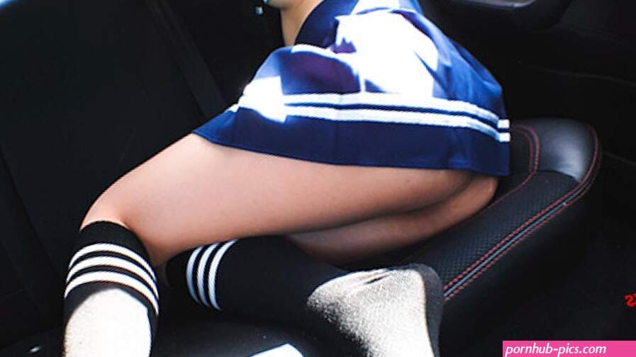 Amateur PAWG Car Sex Driving Public College Girl Fucking